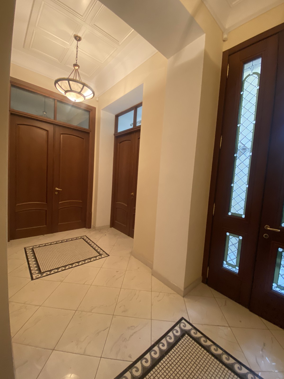 Комерційна нерухомість на вул. Преображенская, 1640 м², 3 450 000$ — FAKTOR