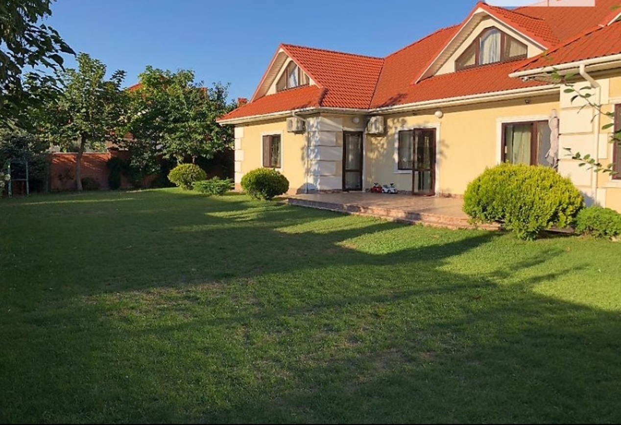 Будинок на вул. Коралловая, 450 м², 800 000$ — FAKTOR