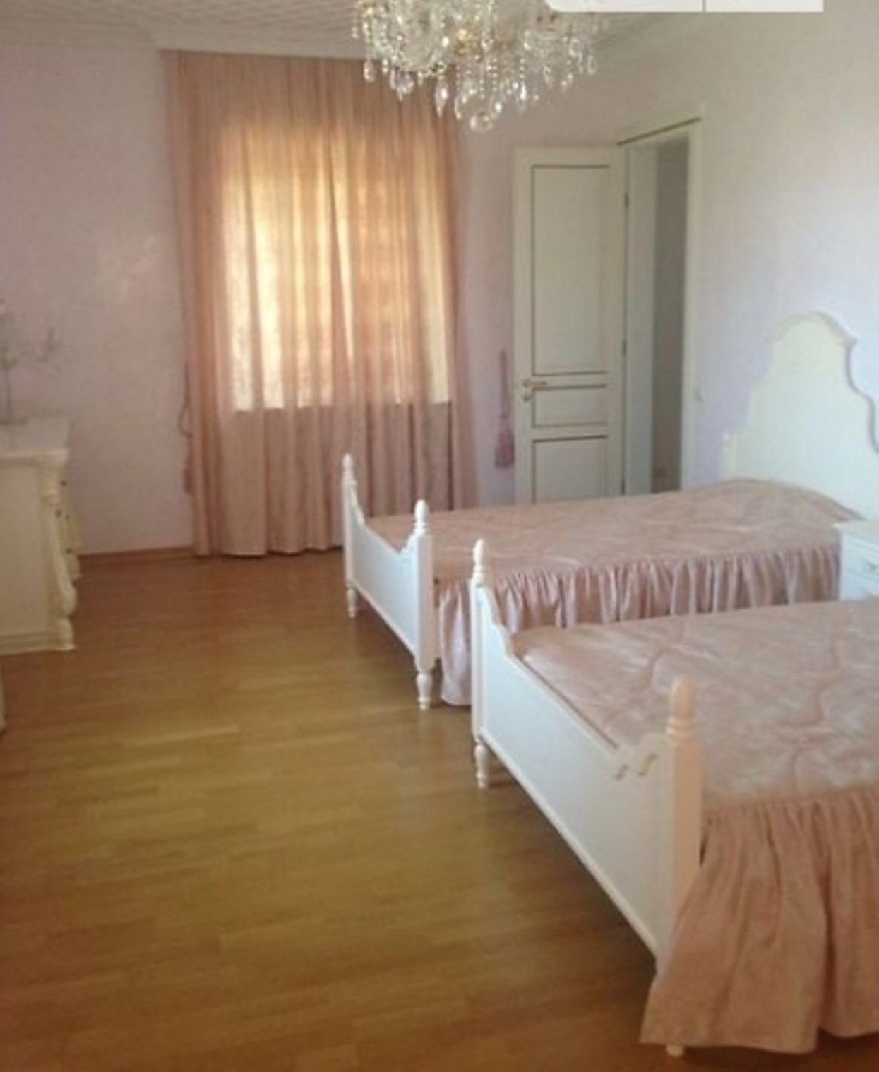 Будинок на вул. Коралловая, 450 м², 800 000$ — FAKTOR
