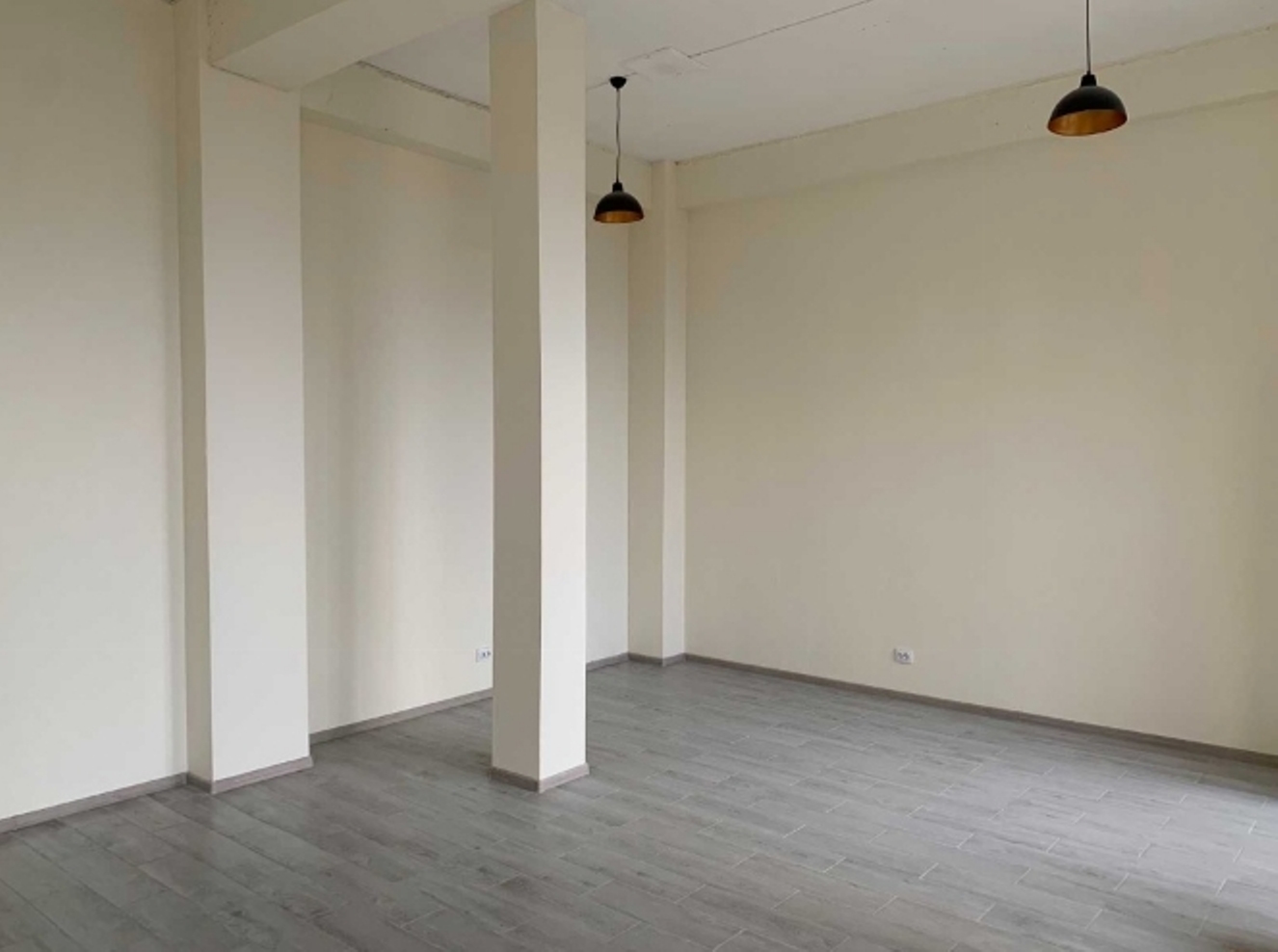 Коммерческая недвижимость на ул. Гранитная, 52 м², 55 500$ — FAKTOR