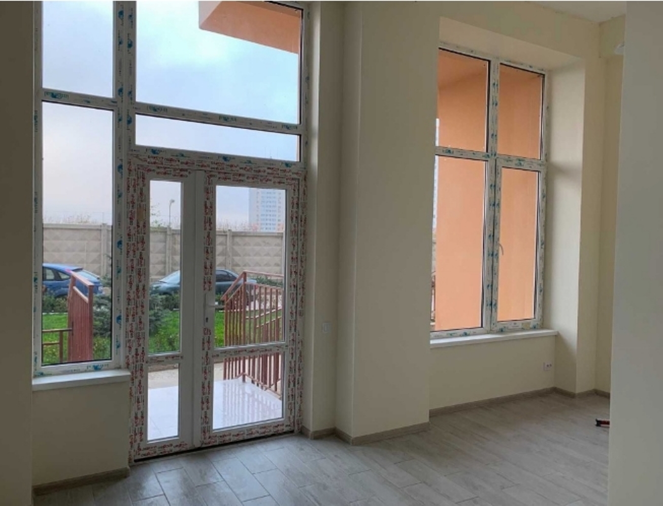 Коммерческая недвижимость на ул. Гранитная, 52 м², 55 500$ — FAKTOR