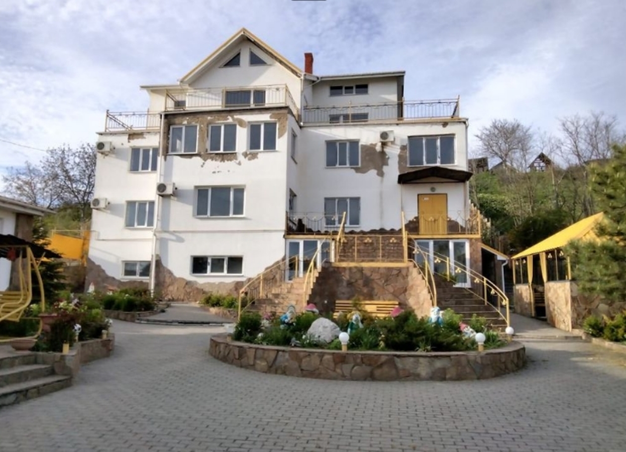 Дом на ул. Кооператив "Каролинка", 1300 м², 400 000$ — FAKTOR
