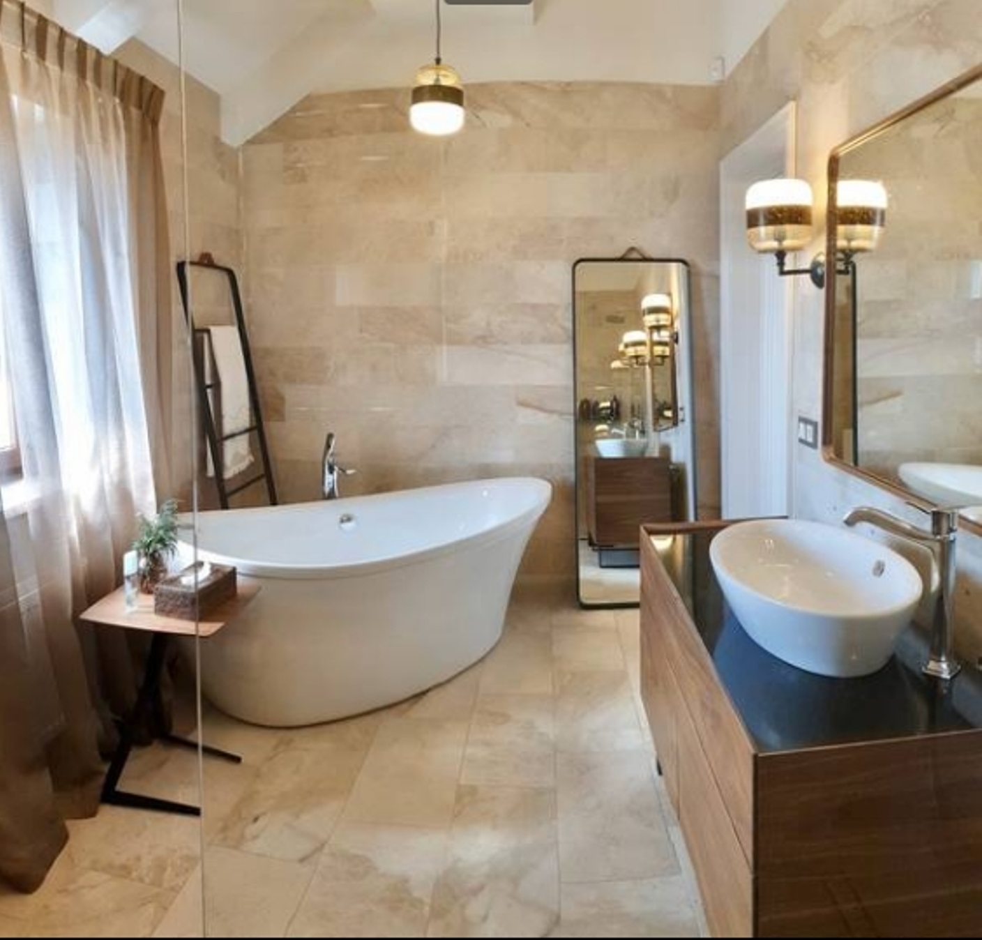Дом на ул. Офицерская, 550 м², 1 500 000$ — FAKTOR