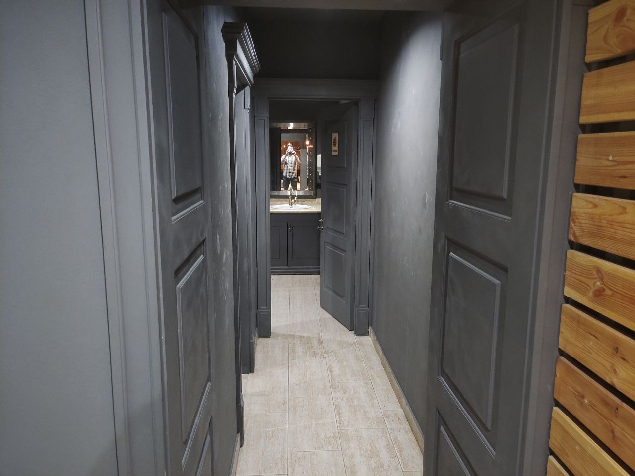 Комерційна нерухомість на вул. Генерала Петрова, 1080 м², 1 100 000$ — FAKTOR
