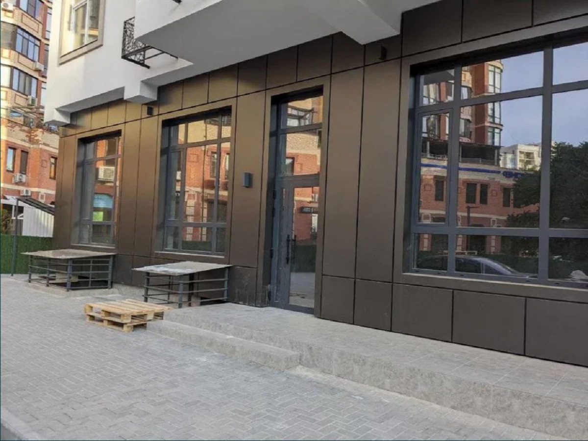 Коммерческая недвижимость на ул. Сегедская, 125 м², 230 000$ — FAKTOR
