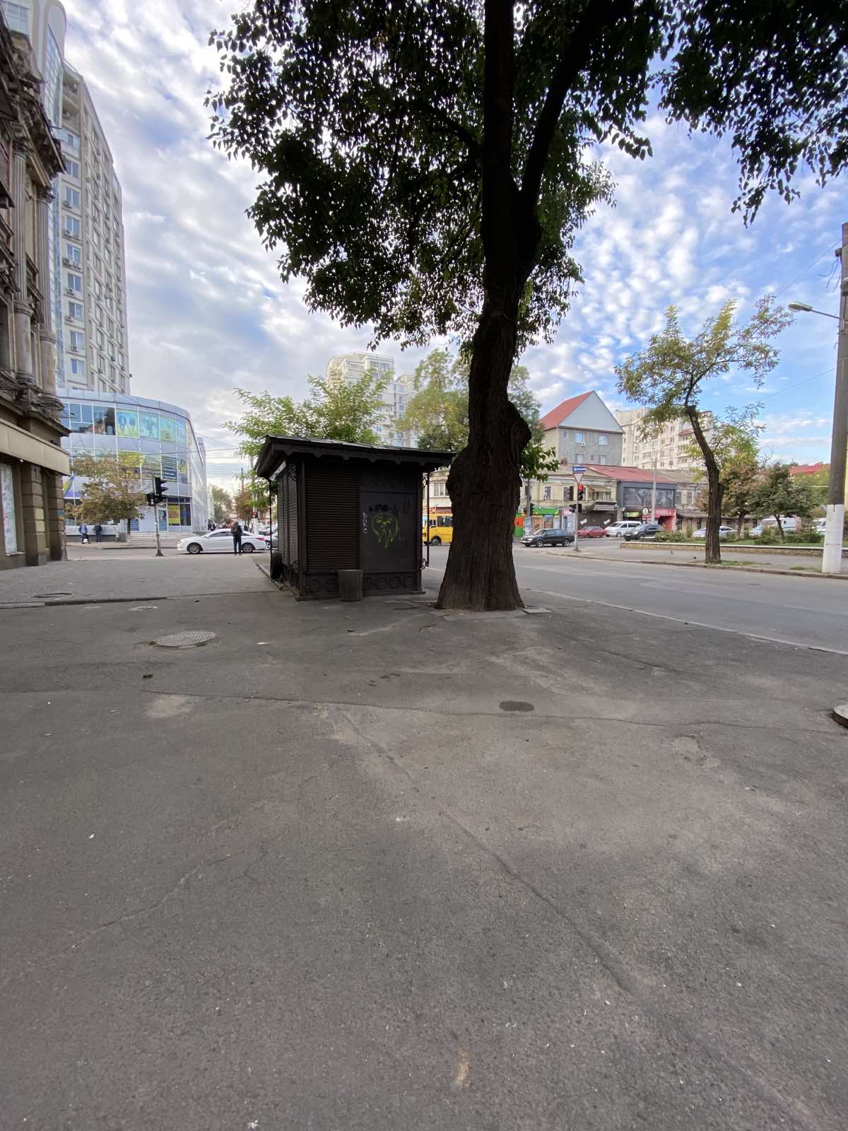 Комерційна нерухомість на вул. Александровский проспект, 10 м², 11 000$ — FAKTOR
