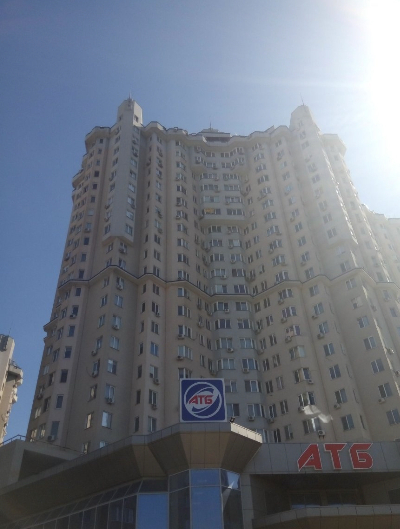 Комерційна нерухомість на вул. Среднефонтанская, 720 м², 1 100 000$ — FAKTOR