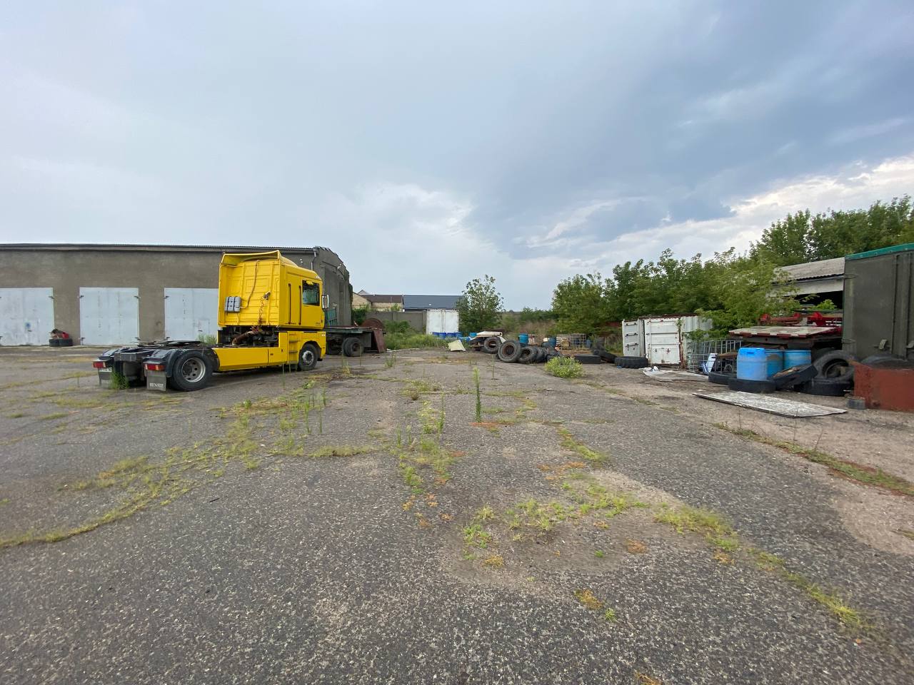 Коммерческая недвижимость на ул. Николая Михновского, 4000 м², 750 000$ — FAKTOR