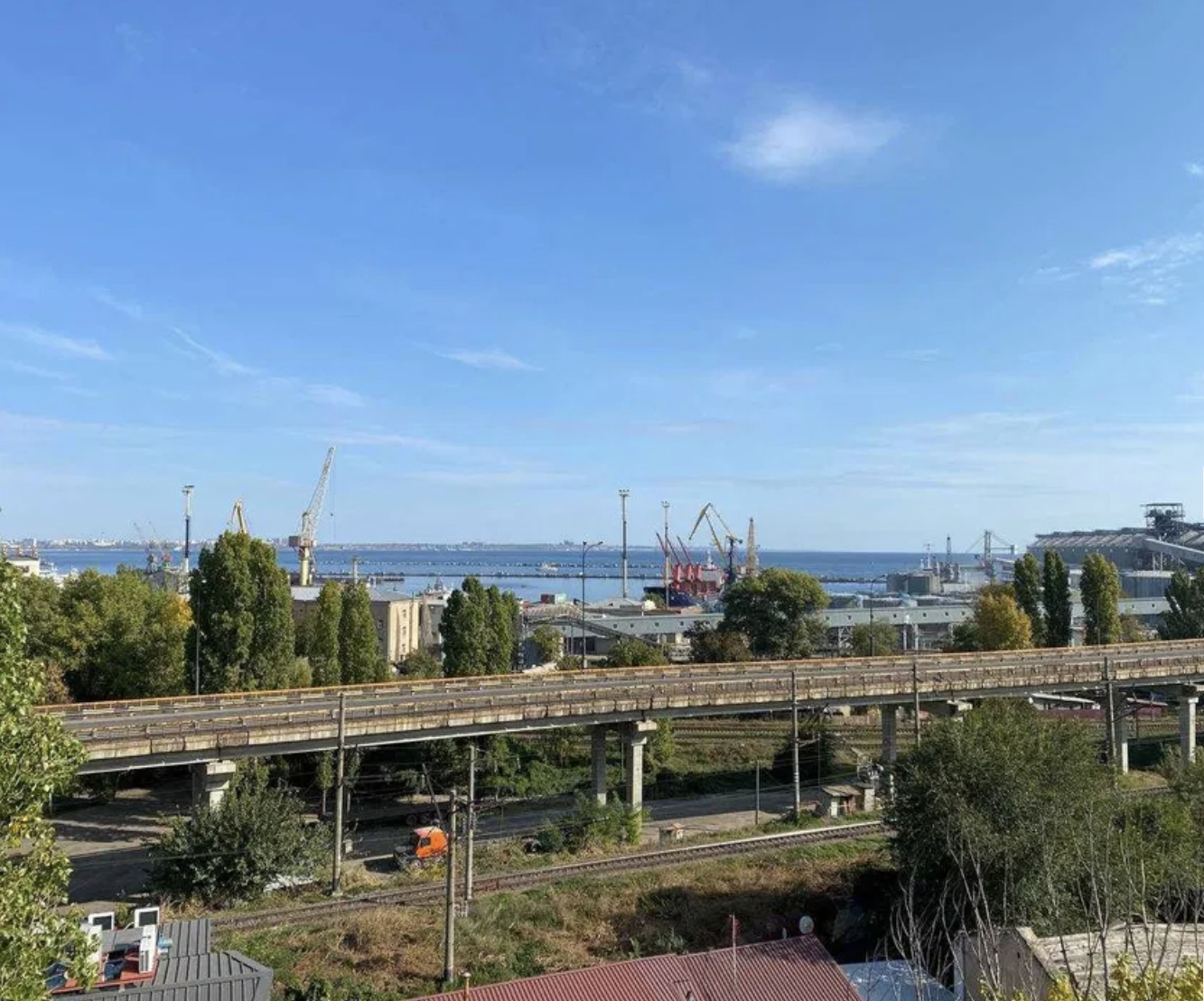 Коммерческая недвижимость на ул. Приморская (Приморский), 95 м², 95 000$ — FAKTOR