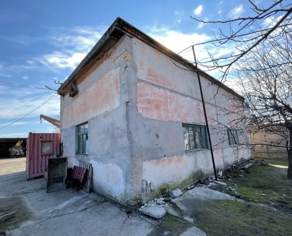 Коммерческая недвижимость на ул. Атамана Чепиги, 2000 м², 660 000$ — FAKTOR