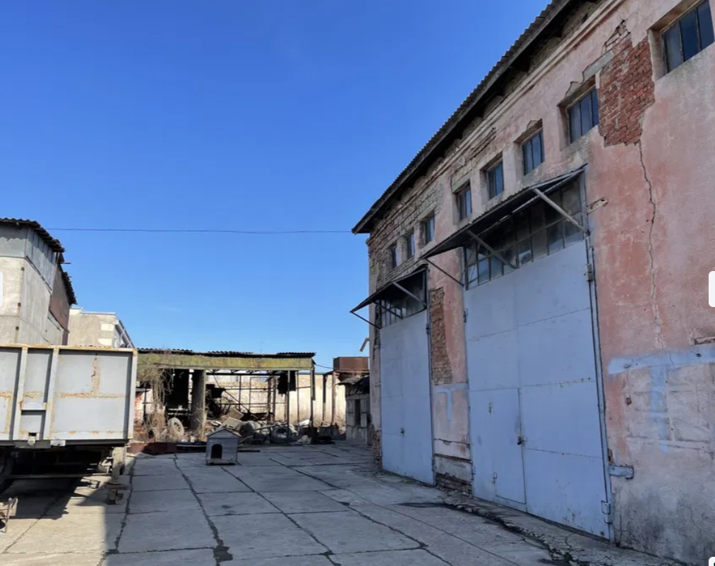 Коммерческая недвижимость на ул. Атамана Чепиги, 2000 м², 660 000$ — FAKTOR