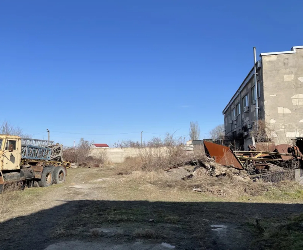 Коммерческая недвижимость на ул. Атамана Чепиги, 2000 м², 660 000$ — FAKTOR