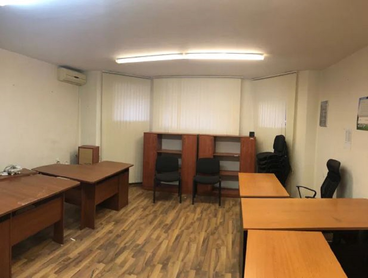 Коммерческая недвижимость на ул. Довженко, 420 м², 200 000$ — FAKTOR