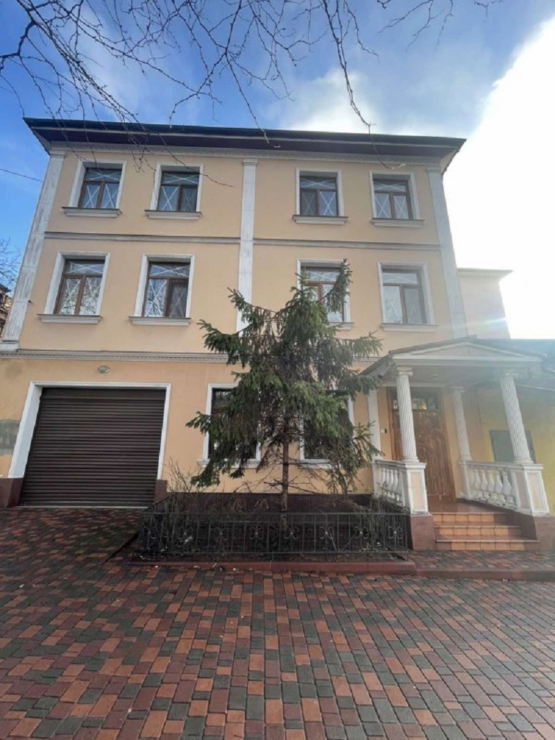 Будинок на вул. Конная, 412 м², 450 000$ — FAKTOR