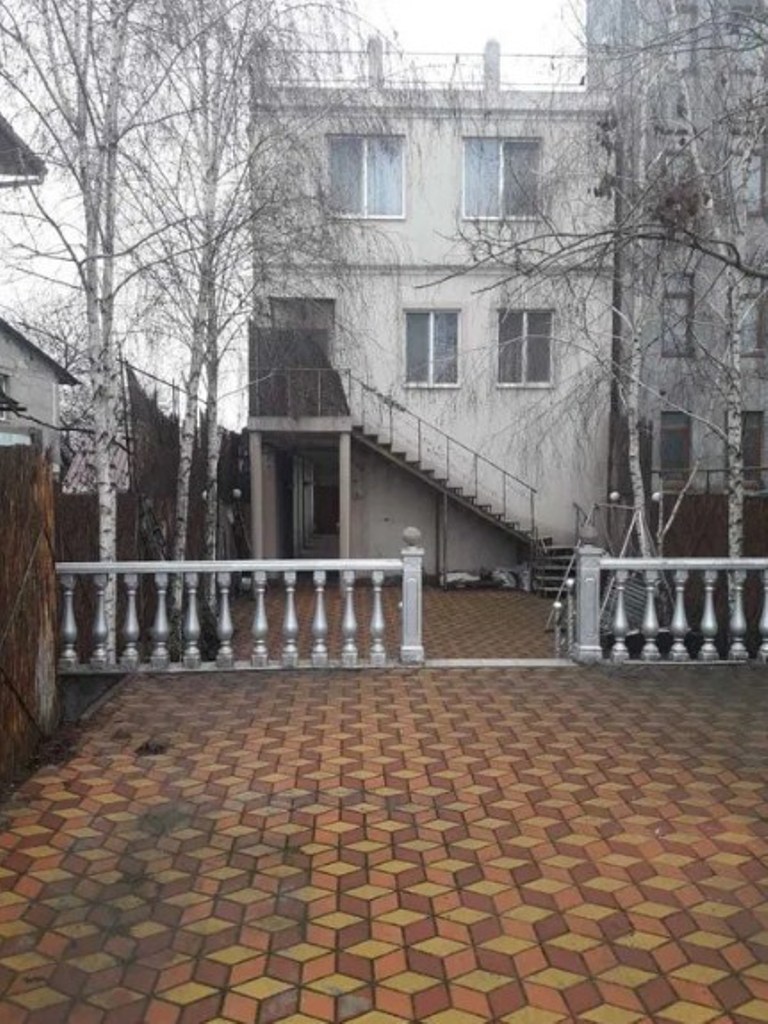 Будинок на вул. Долгая, 490 м², 152 000$ — FAKTOR