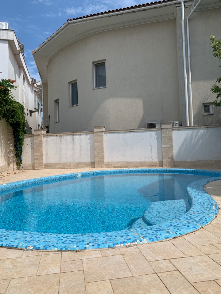 Будинок на вул. Фонтанская дорога (Киевский), 630 м², 2 000 000$ — FAKTOR