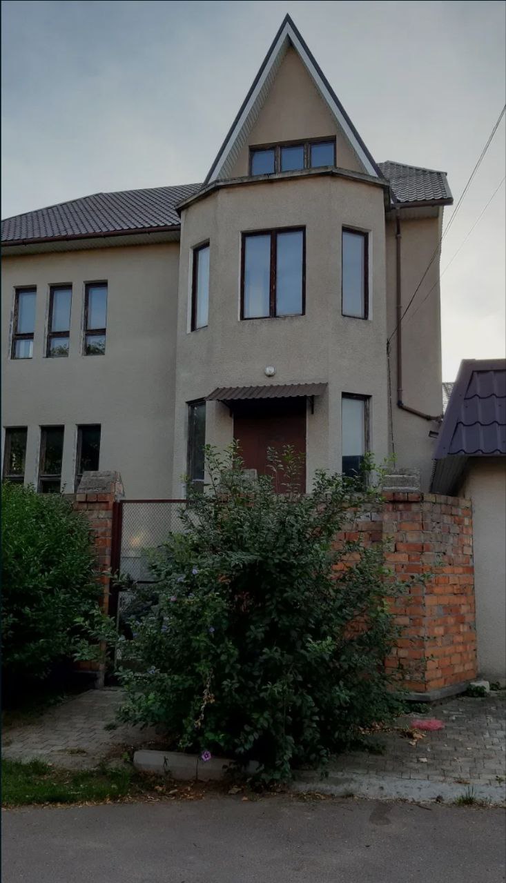 Дом на ул. Виноградная, 385 м², 370 000$ — FAKTOR
