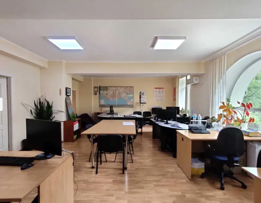 Коммерческая недвижимость на ул. Мечникова, 1022 м², 900 000$ — FAKTOR