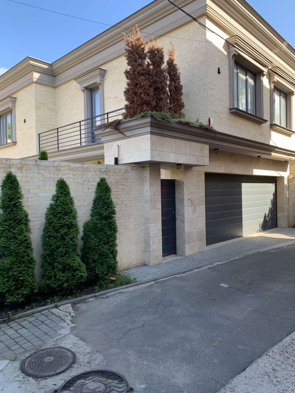 Дом на ул. Чубаевский пер., 280 м², 600 000$ — FAKTOR