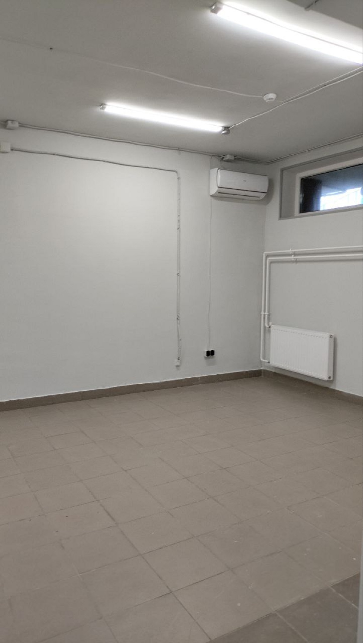 Коммерческая недвижимость на ул. Литературная, 128 м², 128 000$ — FAKTOR