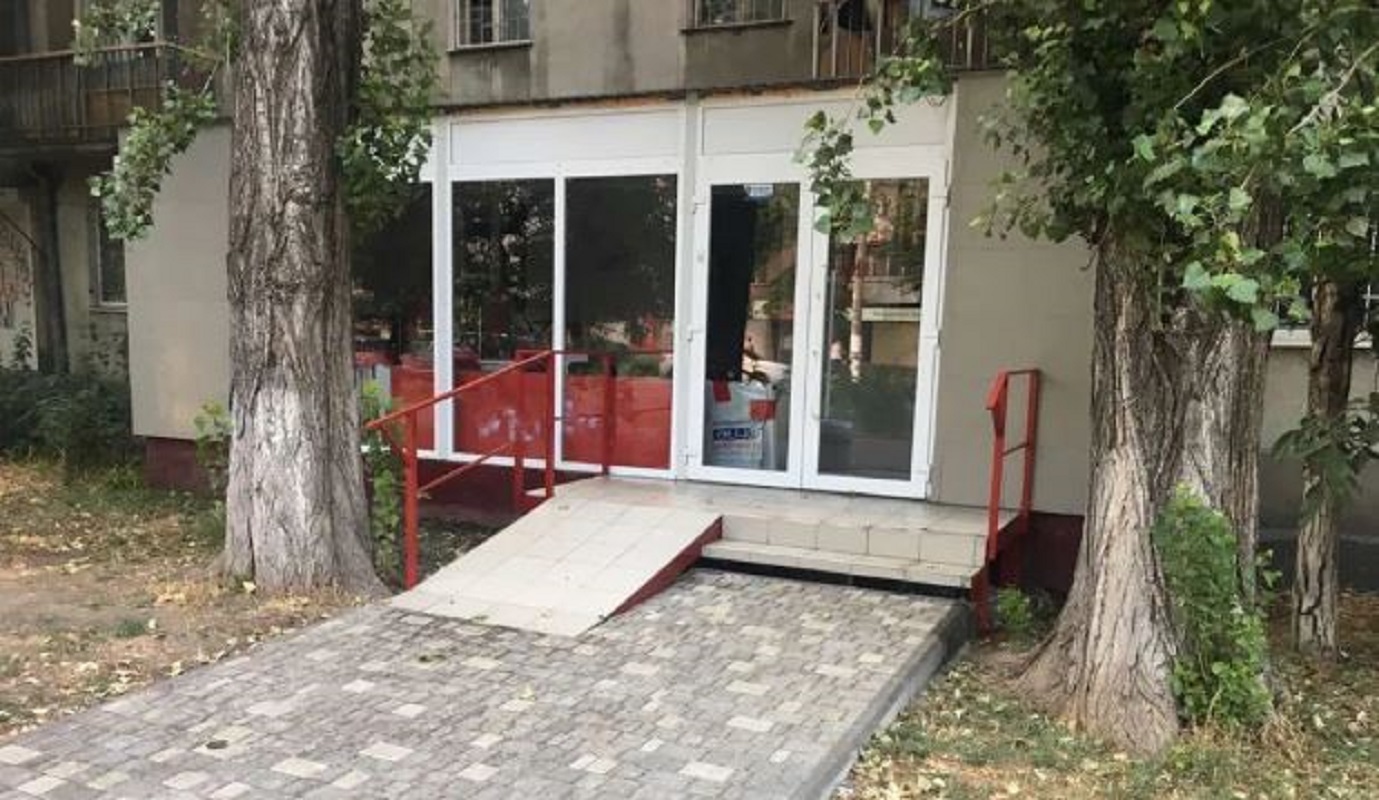 Коммерческая недвижимость на ул. Космонавтов, 70 м², 157 000$ — FAKTOR