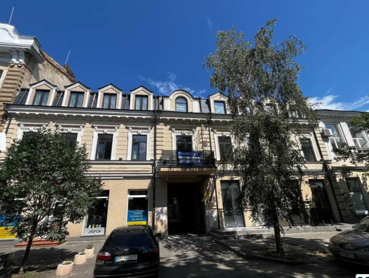 Коммерческая недвижимость на ул. Александровский проспект, 800 м², 1 500 000$ — FAKTOR