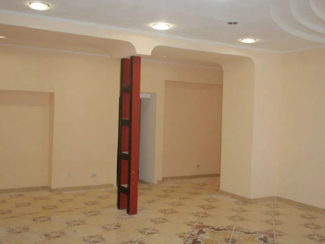 Коммерческая недвижимость на ул. Соборная площадь, 98 м², 343 000$ — FAKTOR
