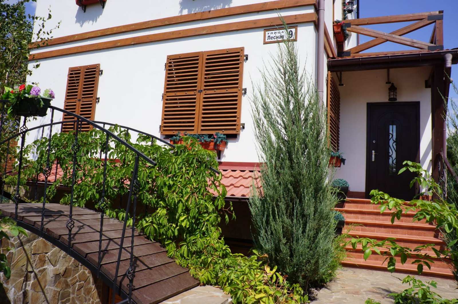 Будинок на вул. Лесная, 230 м², 330 000$ — FAKTOR