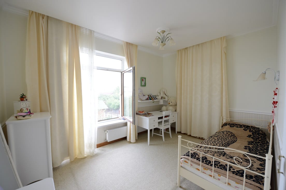 Будинок на вул. Лесная, 230 м², 330 000$ — FAKTOR