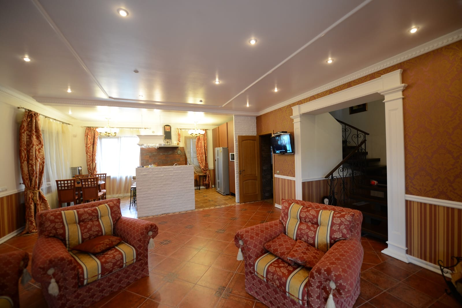 Будинок на вул. Лесная, 230 м², 330 000$ — FAKTOR