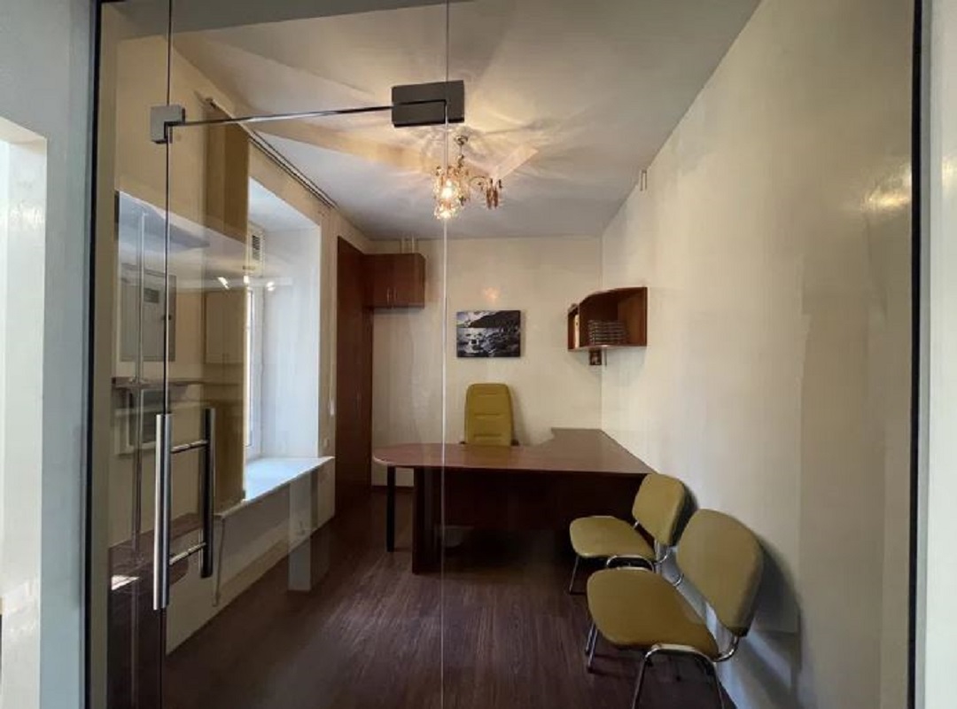 Коммерческая недвижимость на ул. Лейтенанта Шмидта, 152 м², 185 000$ — FAKTOR