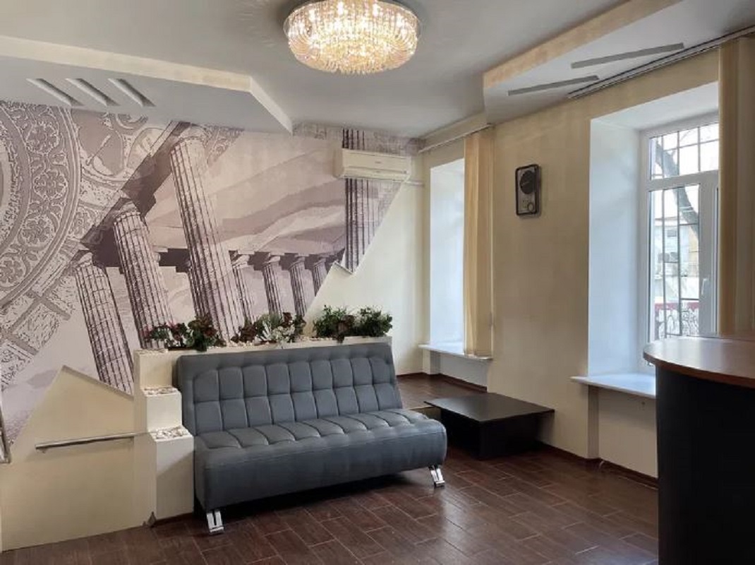 Коммерческая недвижимость на ул. Лейтенанта Шмидта, 152 м², 185 000$ — FAKTOR