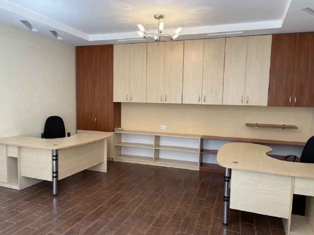 Коммерческая недвижимость на ул. Лейтенанта Шмидта, 152 м², 185 000$ — FAKTOR