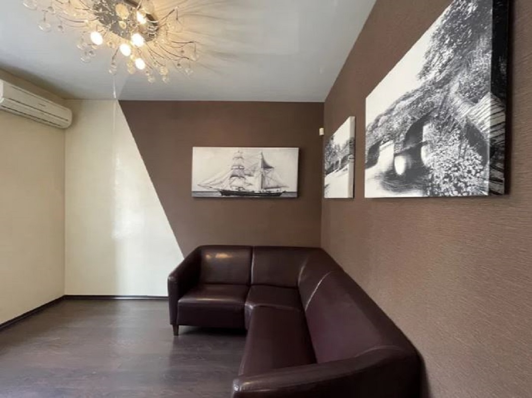 Коммерческая недвижимость на ул. Лейтенанта Шмидта, 152 м², 185 000$ — FAKTOR