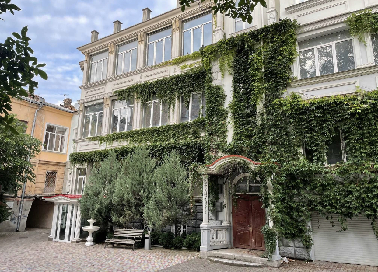 Будинок на вул. Бунина, 900 м², 900 000$ — FAKTOR