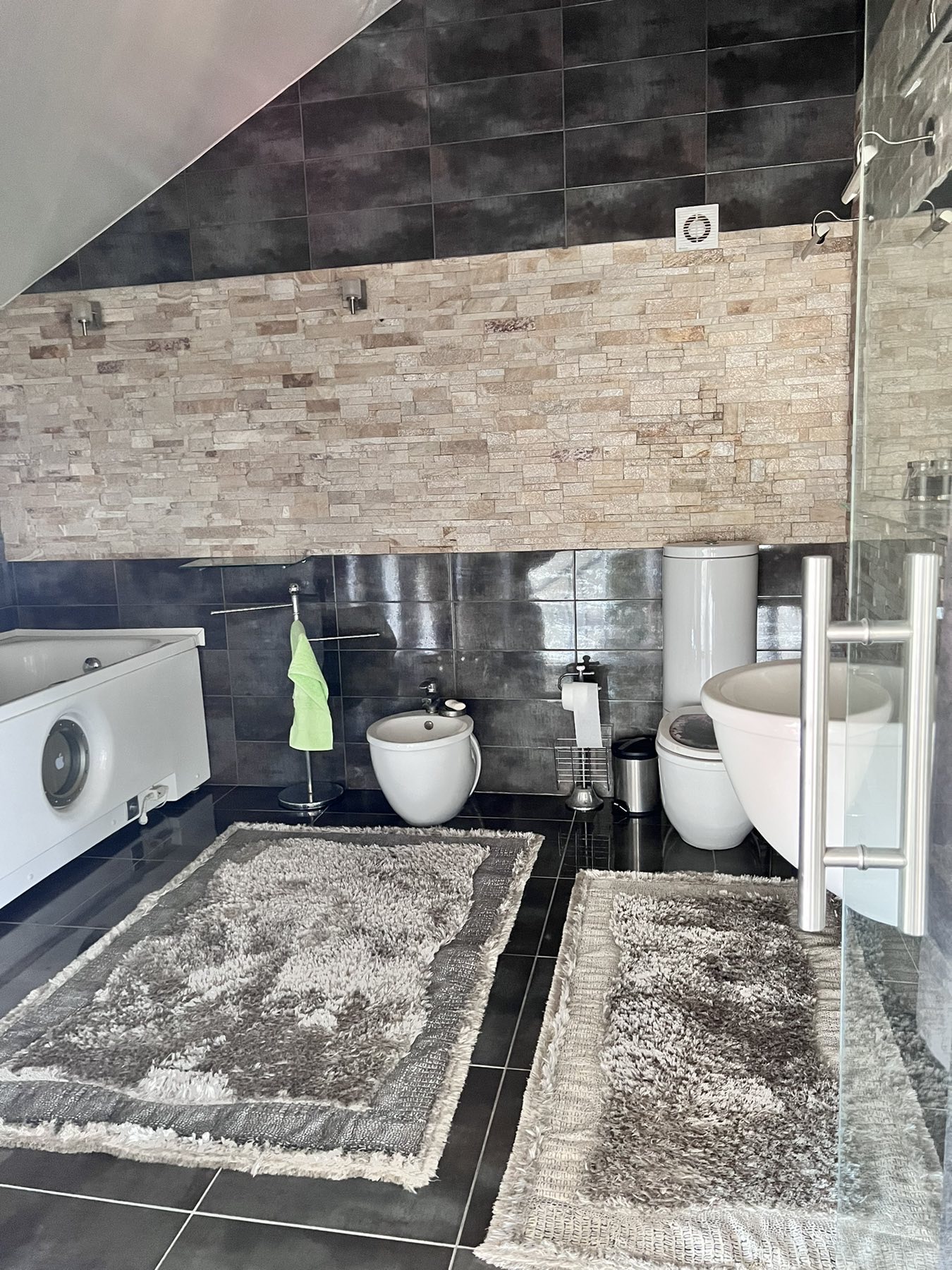 Будинок на вул. Ветеранов, 223 м², 250 000$ — FAKTOR