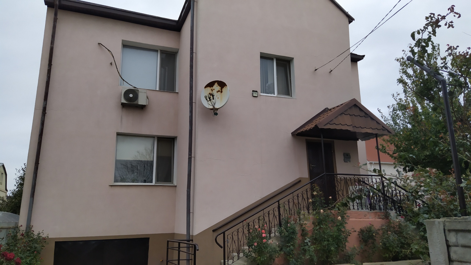 Будинок на вул. 1-я, 300 м², 190 000$ — FAKTOR