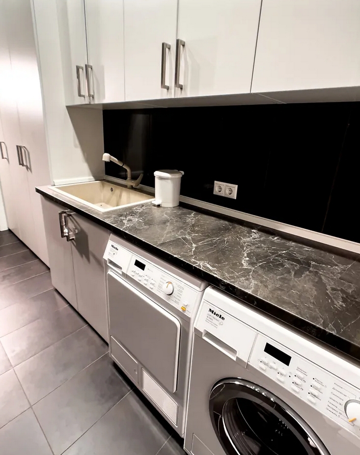 Квартира на ул. Литературная, 215 м², 420 000$ — FAKTOR