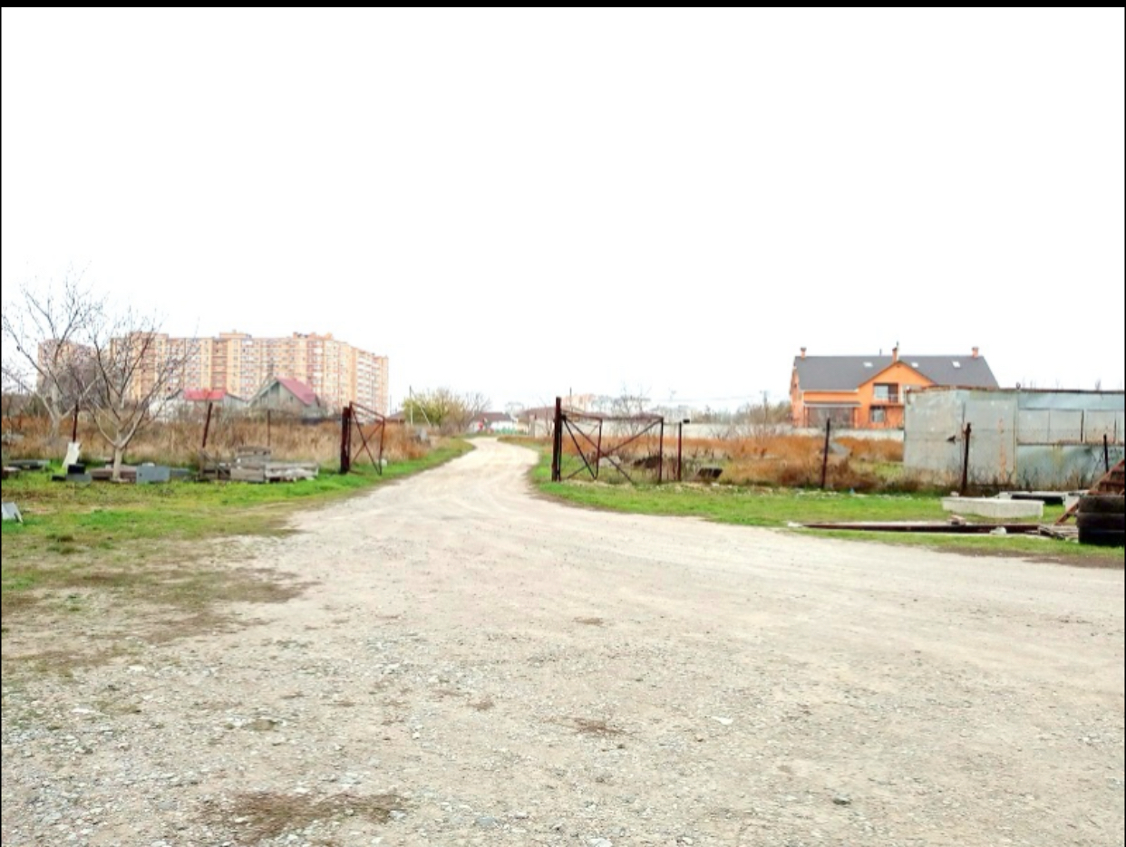 Дом на ул. Школьная, 465 м², 100 000$ — FAKTOR