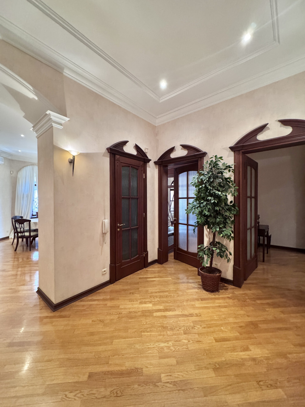 Квартира на ул. Пастера, 160 м², 210 000$ — FAKTOR