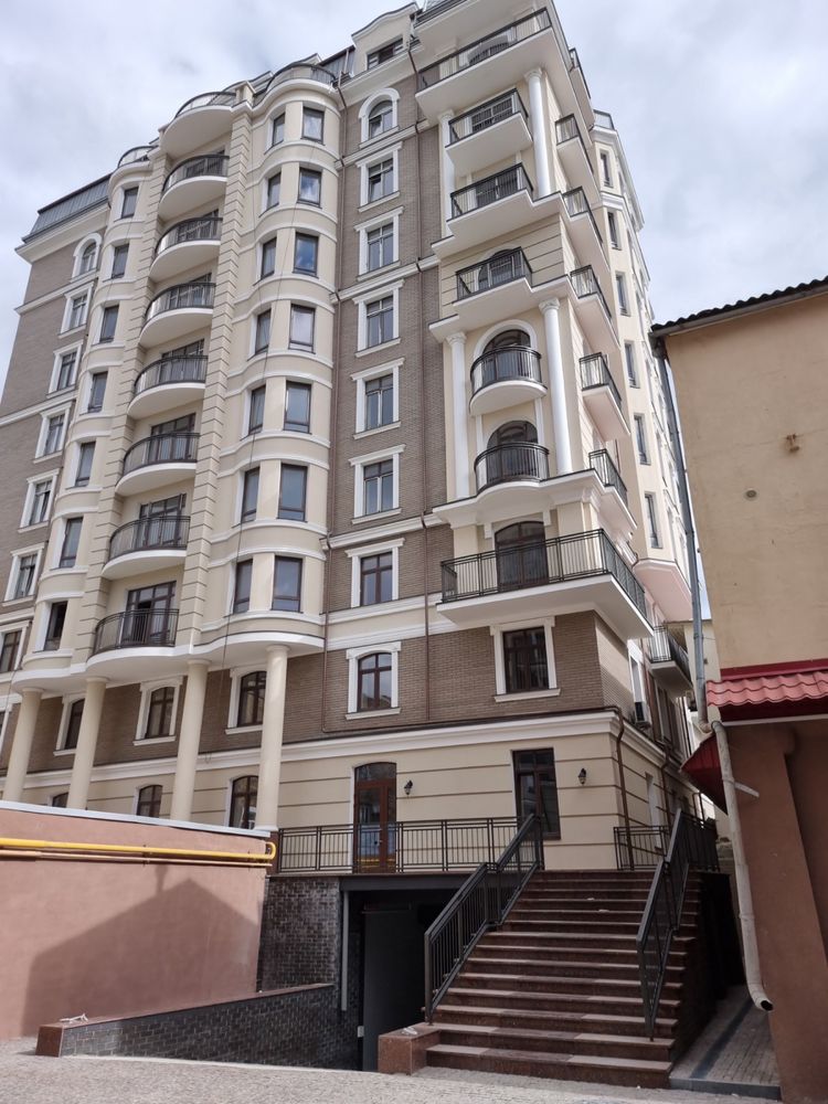 Квартира на ул. Заславского (Бориса Литвака), 219 м², 547 250$ — FAKTOR
