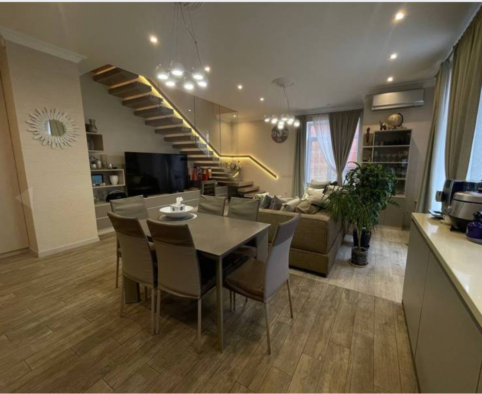 Квартира на ул. Львовский переулок, 180 м², 330 000$ — FAKTOR