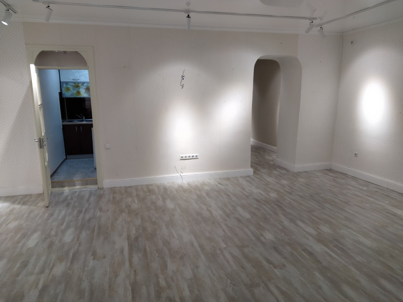 Коммерческая недвижимость на ул. Соборная площадь, 76 м², 300 000$ — FAKTOR