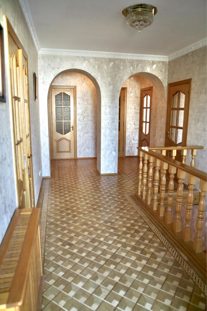 Будинок на вул. Отважных, 300 м², 360 000$ — FAKTOR