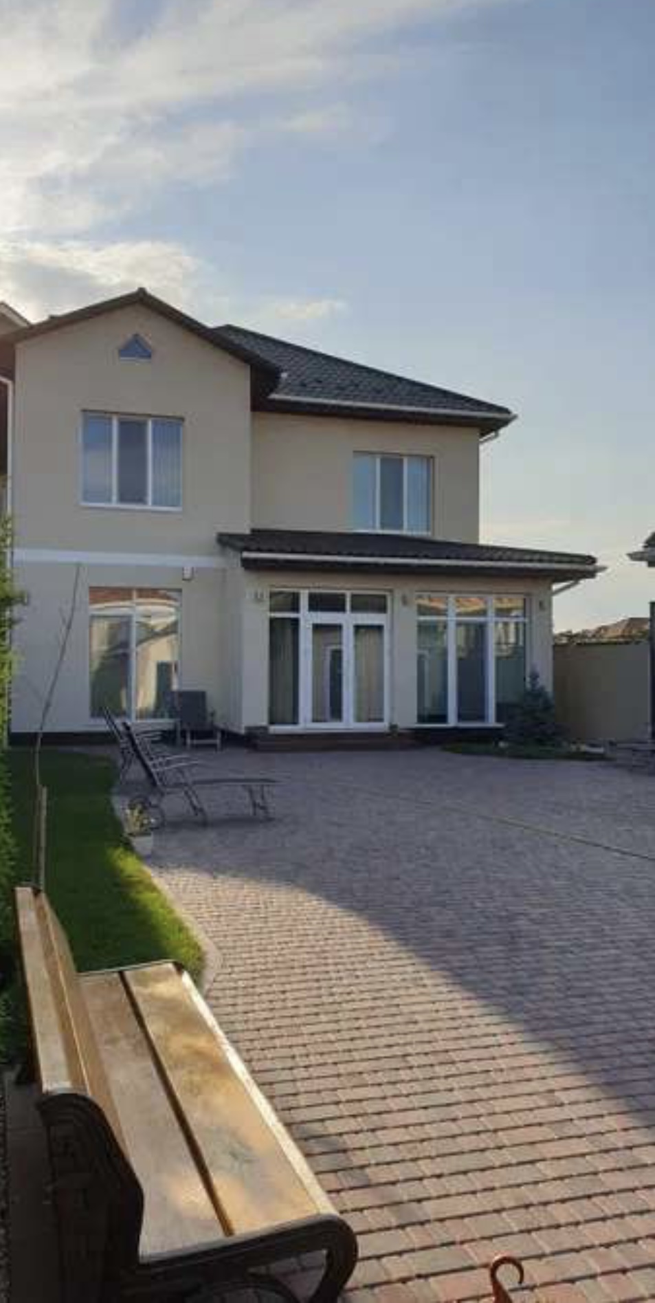 Будинок на вул. Ясная, 180 м², 435 000$ — FAKTOR
