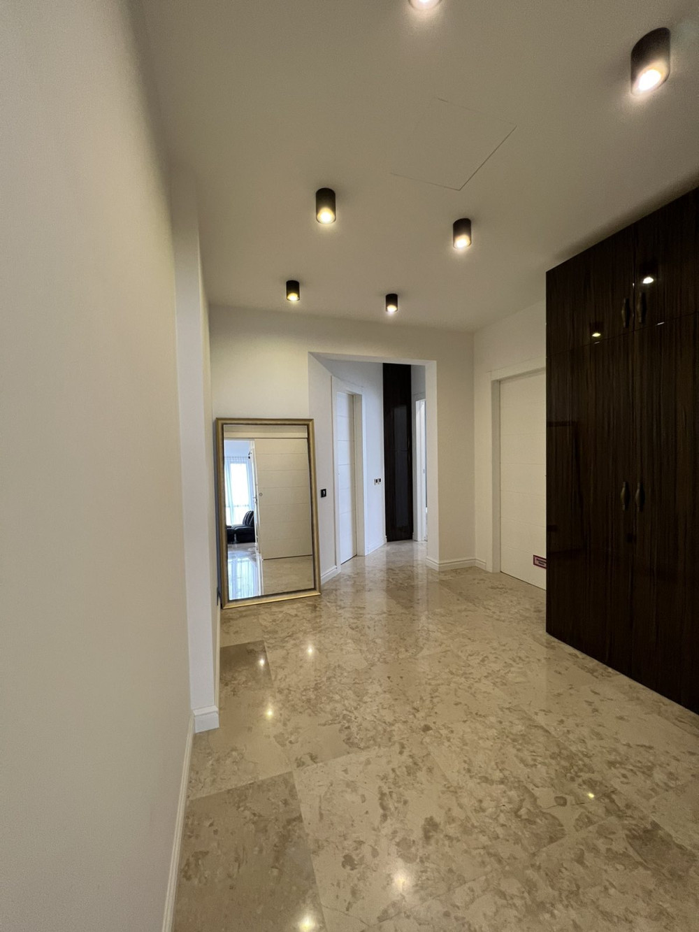 Квартира на вул. Литературная, 141 м², 280 000$ — FAKTOR
