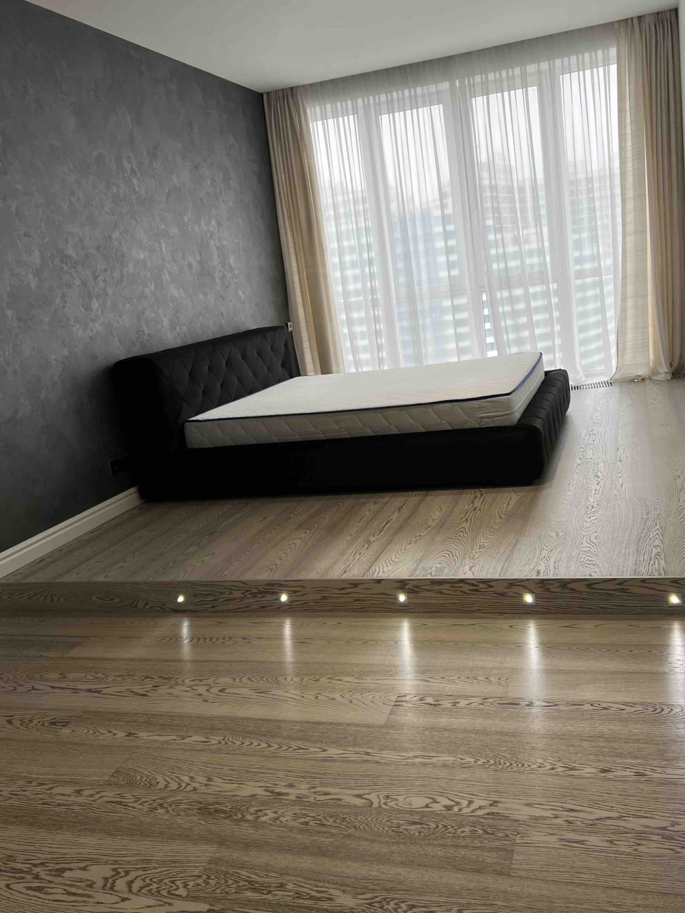 Квартира на вул. Литературная, 141 м², 280 000$ — FAKTOR
