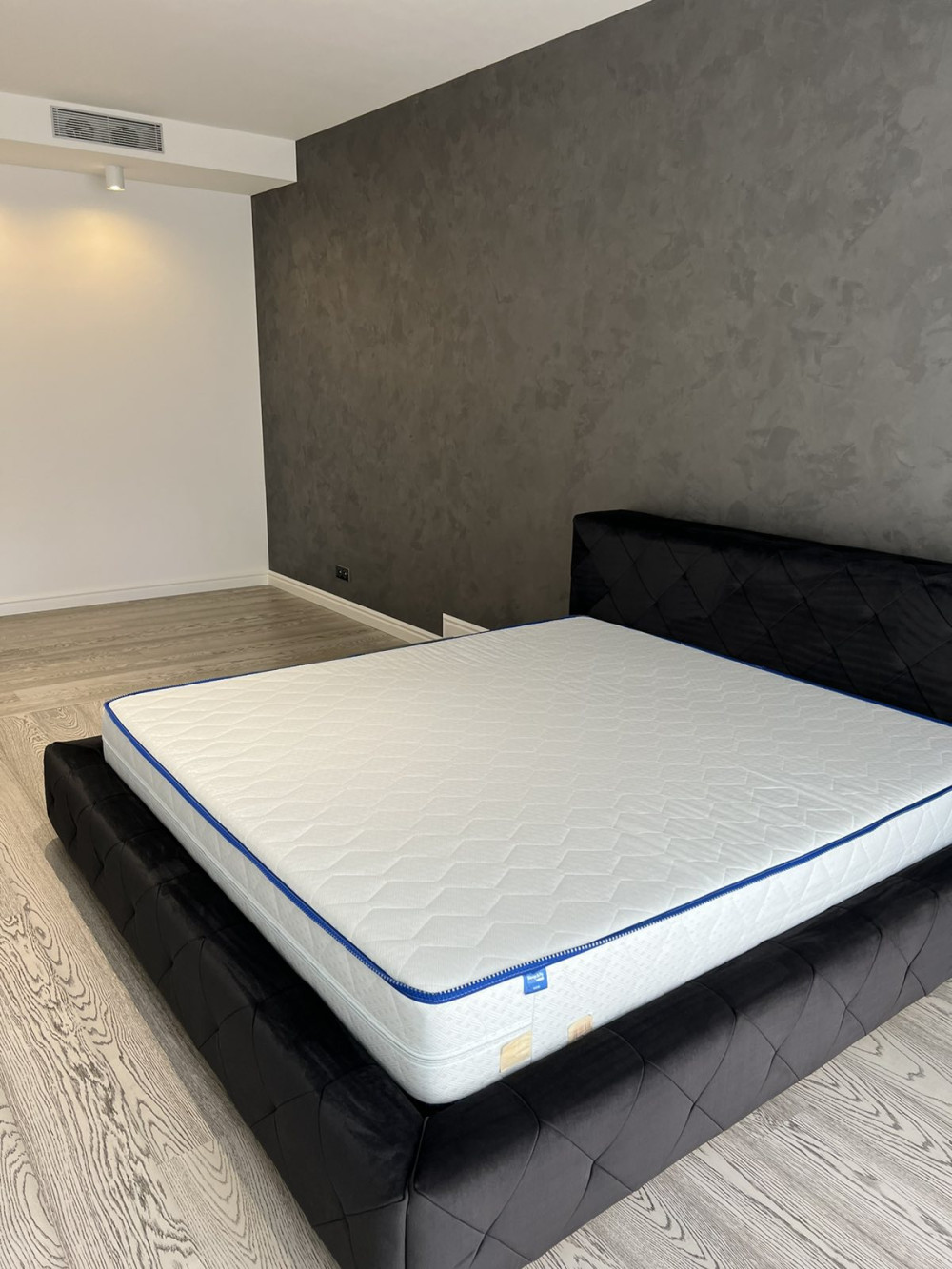 Квартира на вул. Литературная, 141 м², 280 000$ — FAKTOR