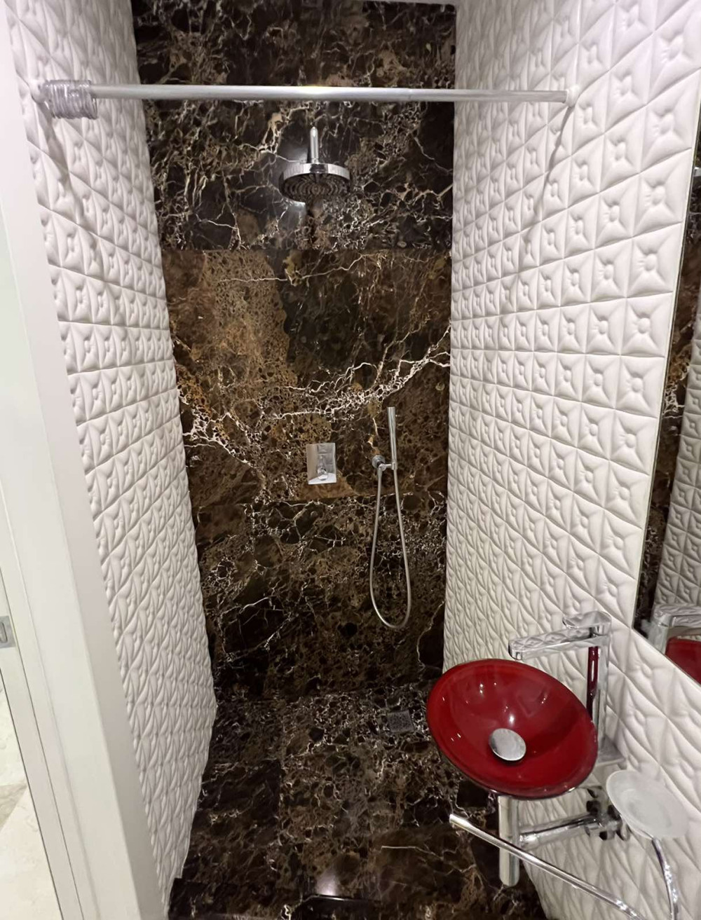 Квартира на вул. Литературная, 141 м², 280 000$ — FAKTOR