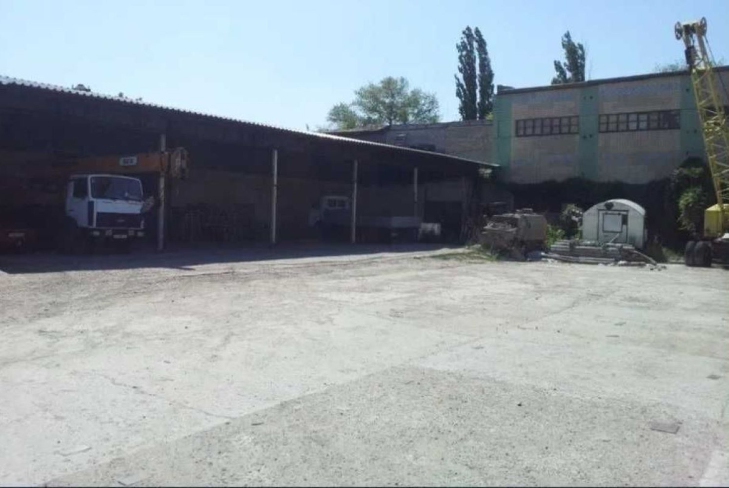 Комерційна нерухомість на вул. Михаила Грушевского, 15600 м², 2 500 000$ — FAKTOR